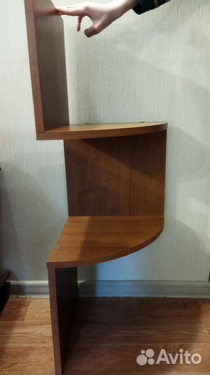 Полка угловая настенная бу