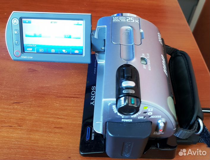 Продам видеокамеру sony handycam DCR-SR62