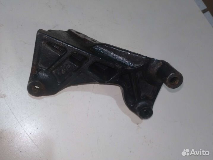 Кронштейн двс правый для Opel Astra-G Zafira-A