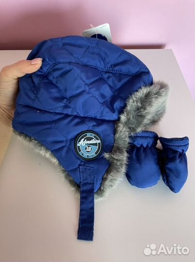 Шапка и варежки mothercare