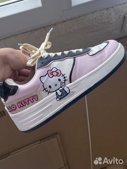 Кроссовки hello kitty bershka 40