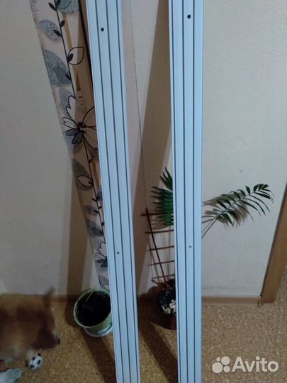 Плинтус потолочный