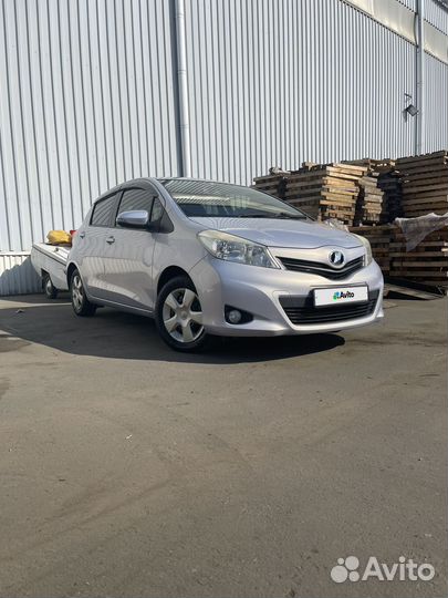 Toyota Vitz 1.0 CVT, 2012, 101 000 км