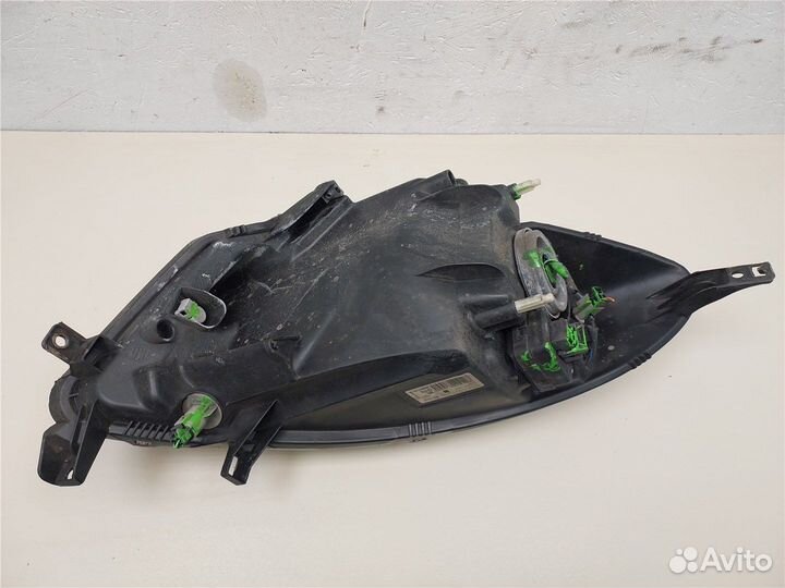 Фара (передняя) Nissan Note E11, 2008