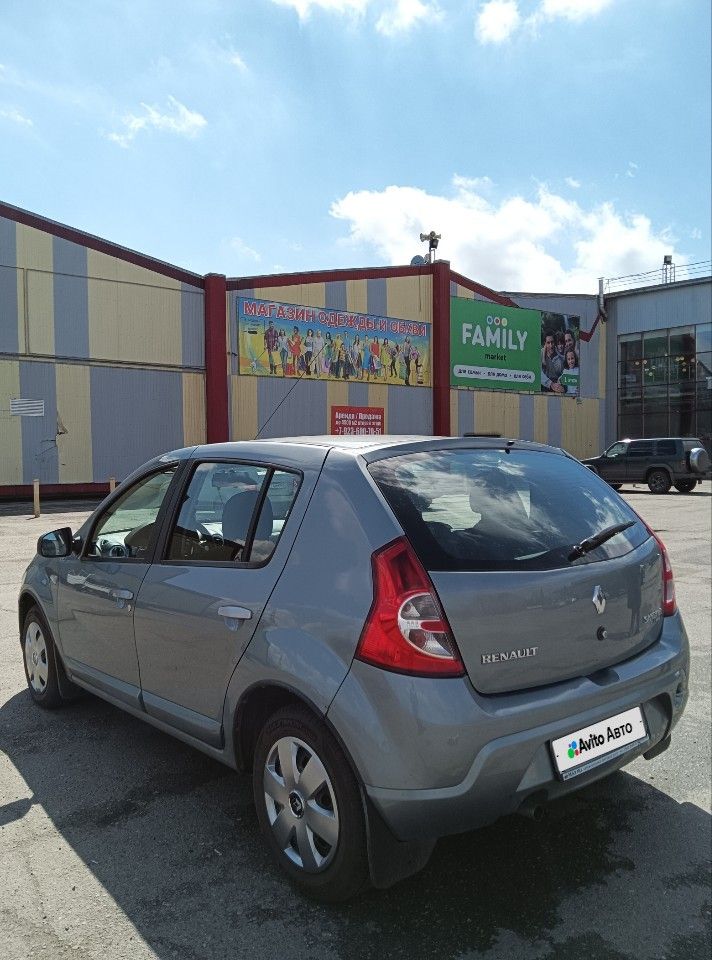 Renault Sandero: фото владельца