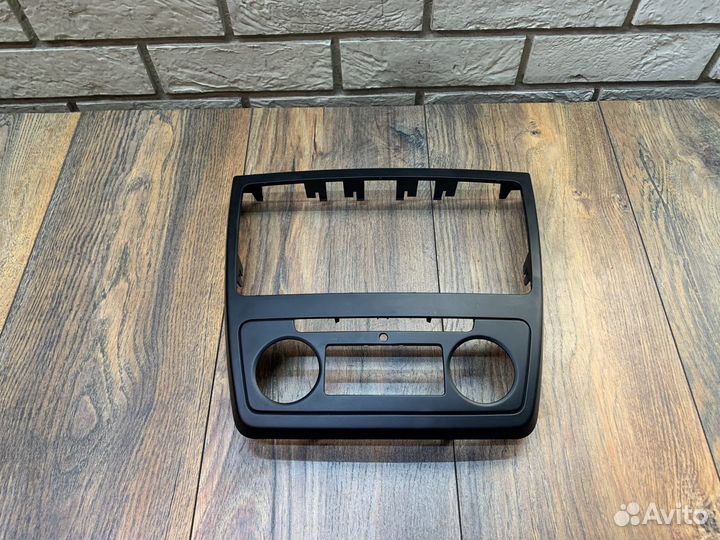 Skoda Yeti Накладка декоративная