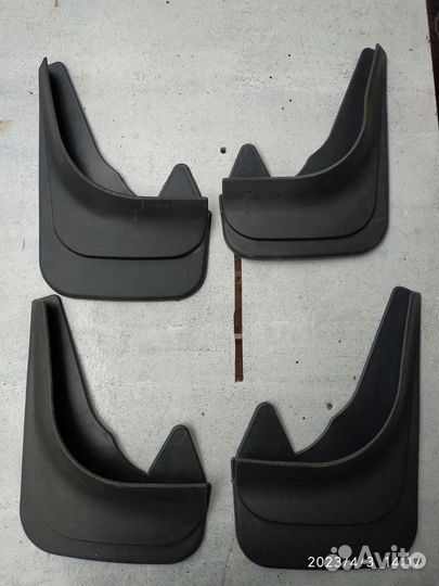 Брызговики универсальные (комплект)