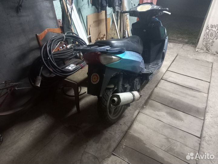 Скутер 150 кубов