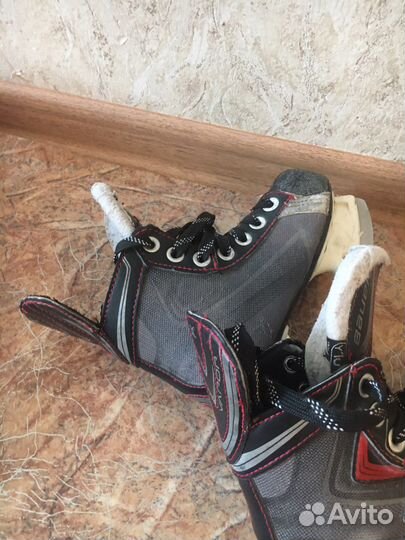 Хоккейные коньки bauer vapor, Y10
