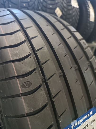 Triangle EffeXSport TH202 215/55 R18