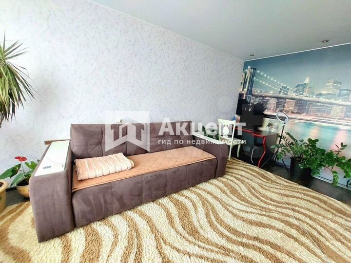 2-к. квартира, 65 м², 9/17 эт.