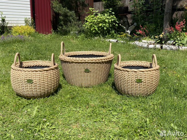 Кашпо плетеное из ротанга