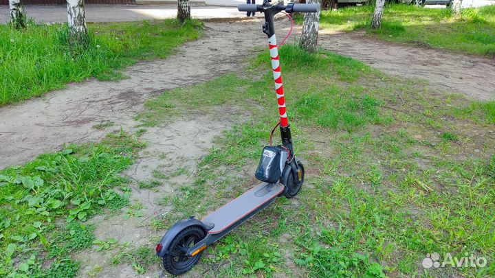 Электросамокат Xiaomi M365 с батареей 17,800 мАч
