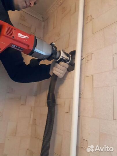 Дрель алмазного бурения Milwaukee DD 2-160