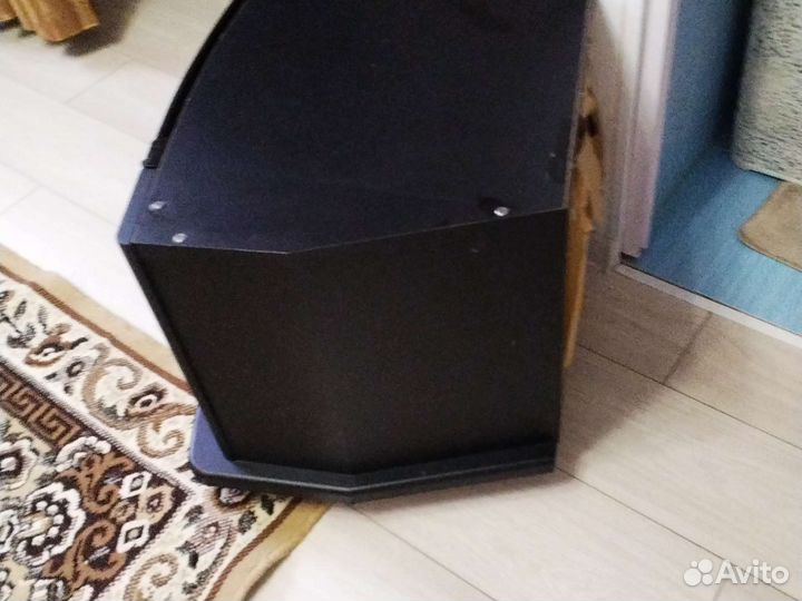 Тумба под телевизор