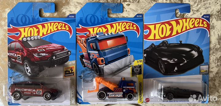 Hot wheels машинки
