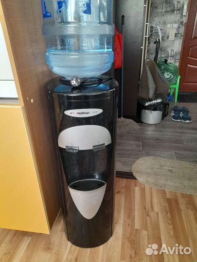 Кулер для воды