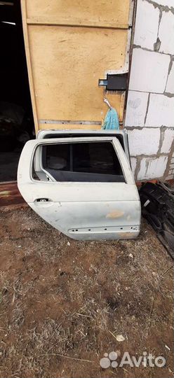Дверь задняя левая на Рено-меган 1 универсал