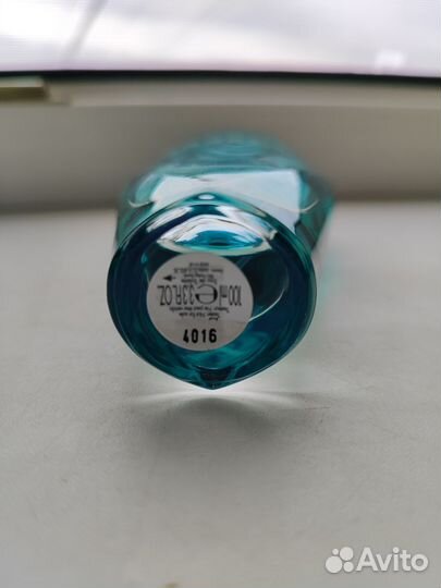 Escada Born in Paradise