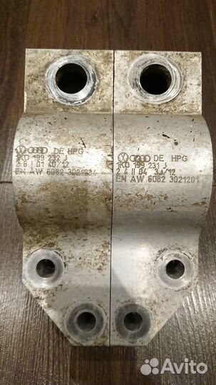 Опорные кронштейны VAG 1K0199231J и 1K0199232J