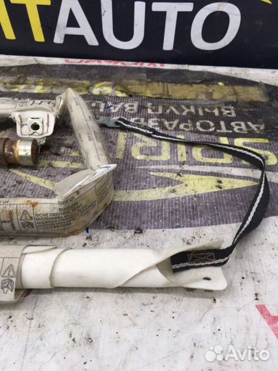 Шторка безопасности левая Toyota Avensis T250 1.8