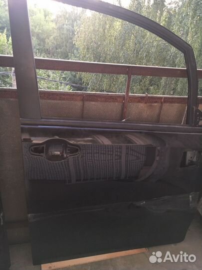 Двери на toyota voxy 2020