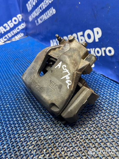 Передний правый суппорт Opel Astra Gtc купе Z18XER