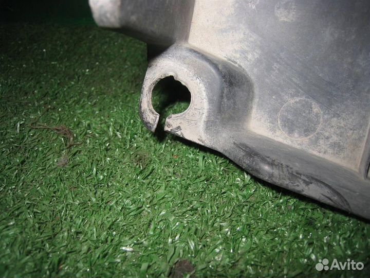 Защита днища правая Toyota Auris E18 2015