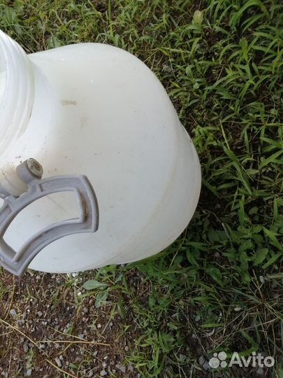 Емкость пластиковая под воду бу