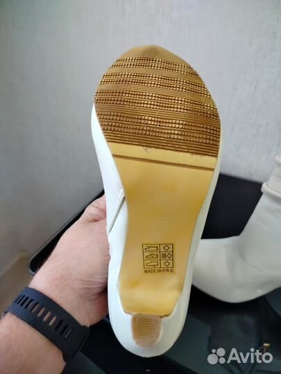 Сапожки белые 37 размера