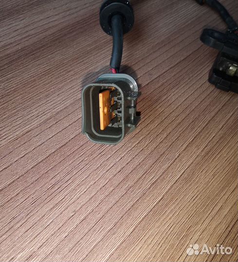 Датчик положения распредвала Mitsubishi 6G72 6G74