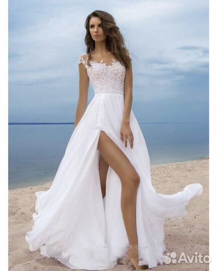 Свадебное платье 42 44 бу