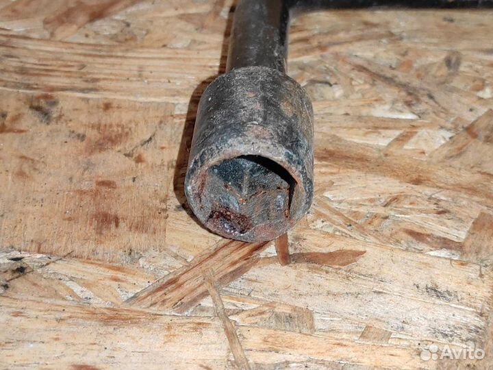 Балонный ключ Citroen Berlingo B9 1.6 2009