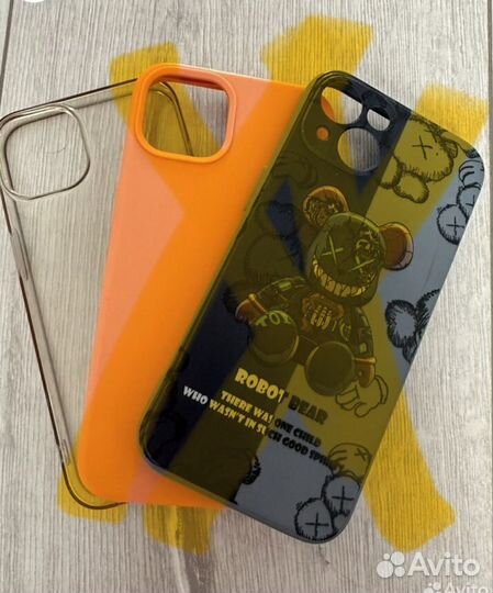 Чехлы на телефон iPhone 13