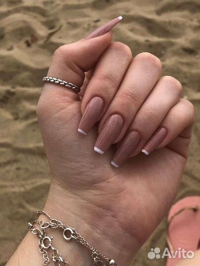 Маникюр и педикюр