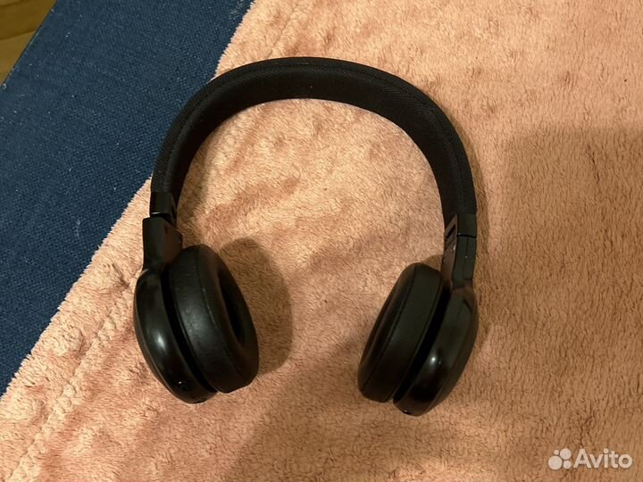 Беспроводные наушники jbl