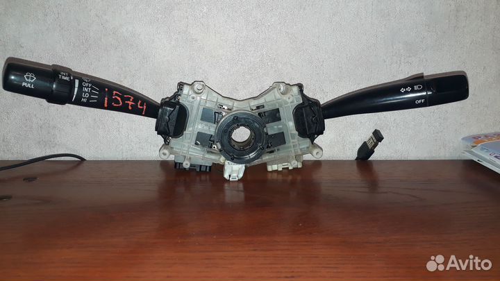 Подрулевой переключатель Тойота карина