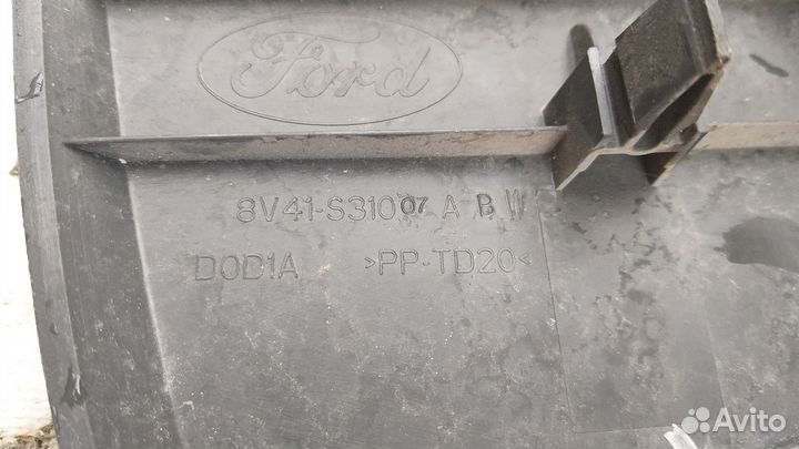 Обшивка багажной двери левая Ford Kuga 1