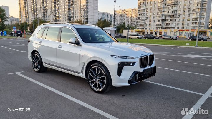 BMW X7 3.0 AT, 2024, 6 000 км