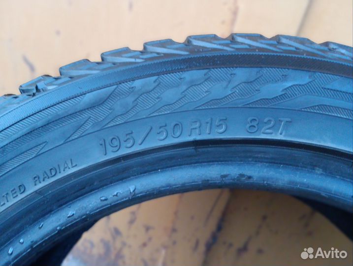 Yokohama IceGuard Stud IG65 195/50 R15 30N