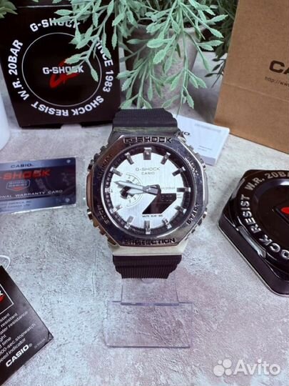 Часы Casio G-Shock GM-2100