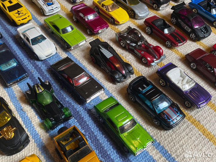 Hot wheels машинки