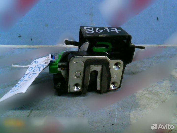 Замок двери задней правой Kia RIO 2011-2017