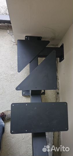 Металлический каркас для лестницы