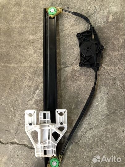 Audi Q5 Стеклоподъемник задний правый левый
