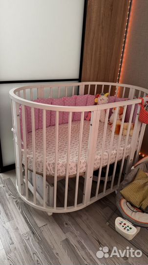 Кроватка-трансформер для новорожденных с маятником