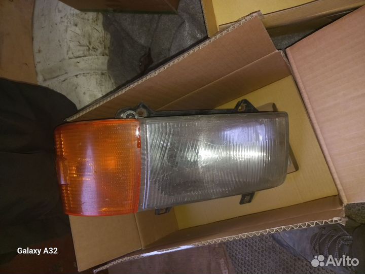 Продам фару на фольсваген т4 год 1996