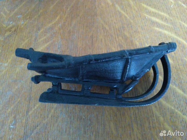 Визитница (пепельница) Санки. Чугун. 1979 год