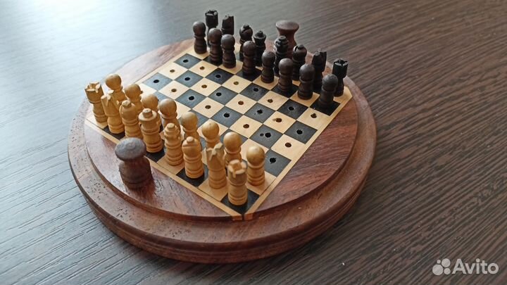 Сувенирные мини шахматы (дерево)