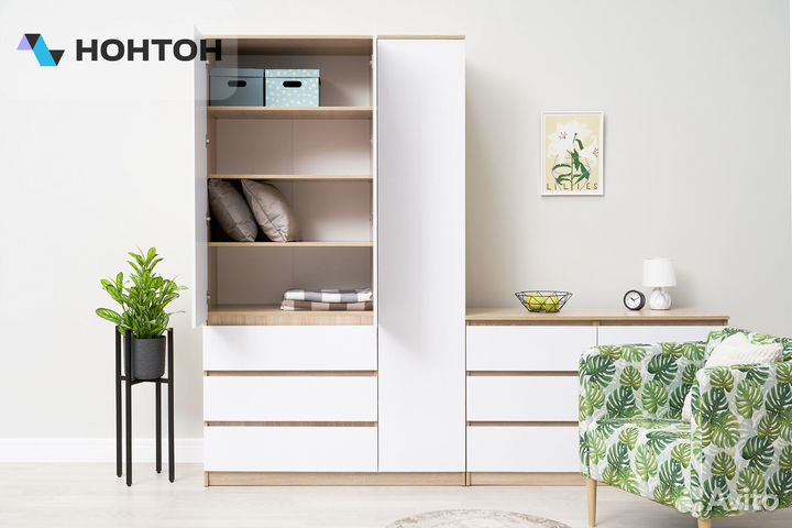 Шкаф 3-х дверный Челси белый глянец / сонома